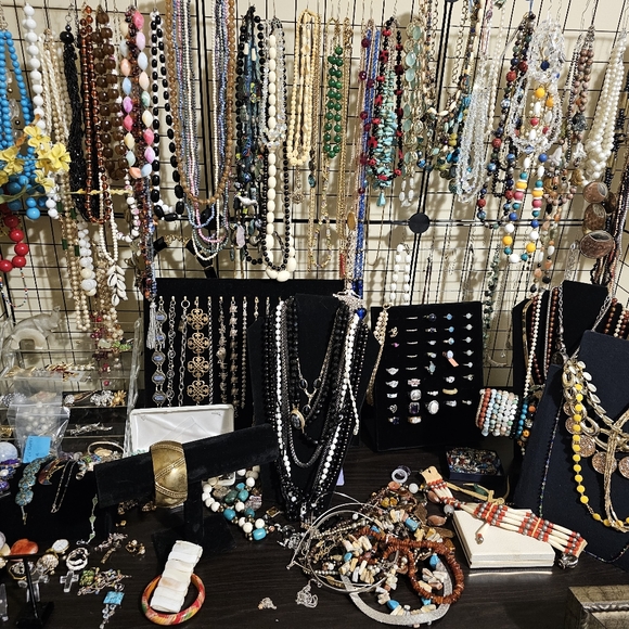 Meet your Posher, Kary - Picture 3 of 5